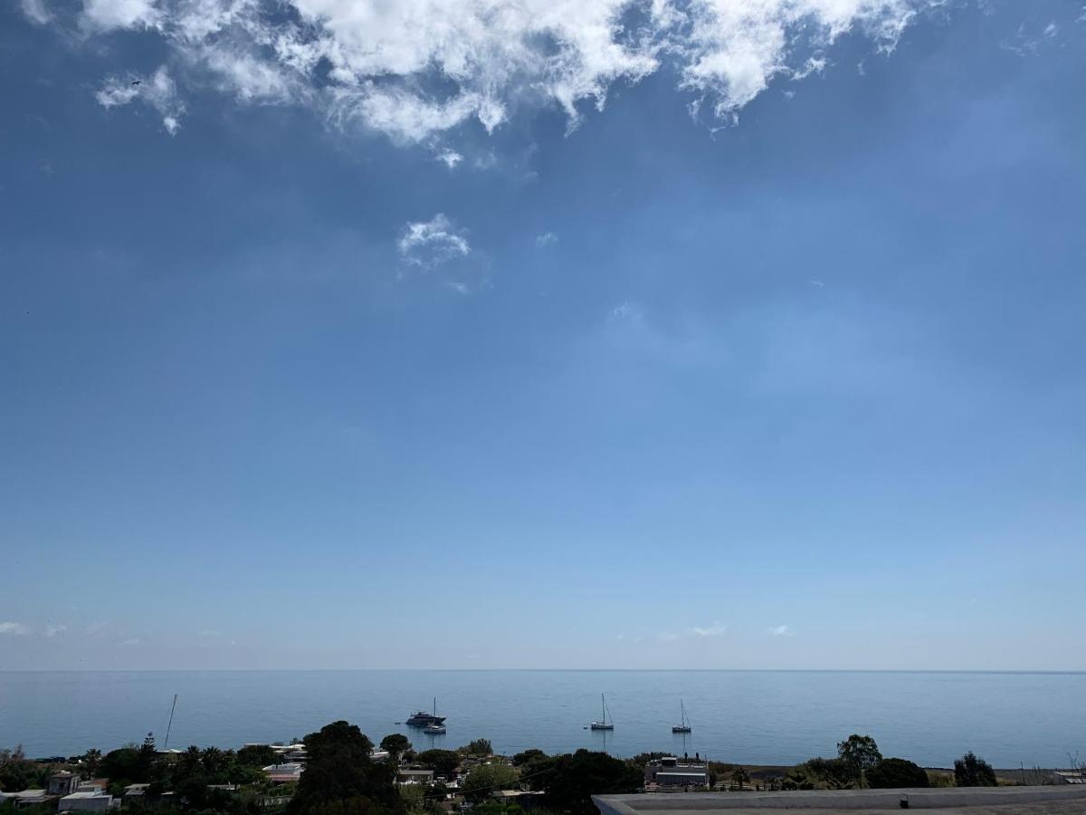 Za Genia Apartment สตรอมโบลี ภายนอก รูปภาพ