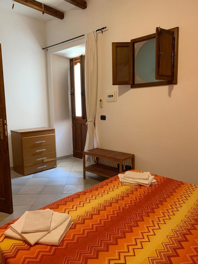 Za Genia Apartment สตรอมโบลี ภายนอก รูปภาพ